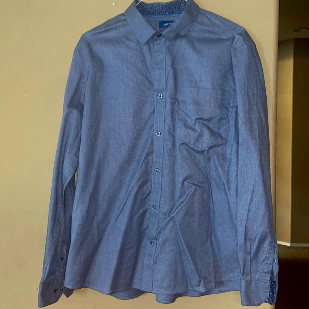Apt 9 Premier flex Mens dress shirt.